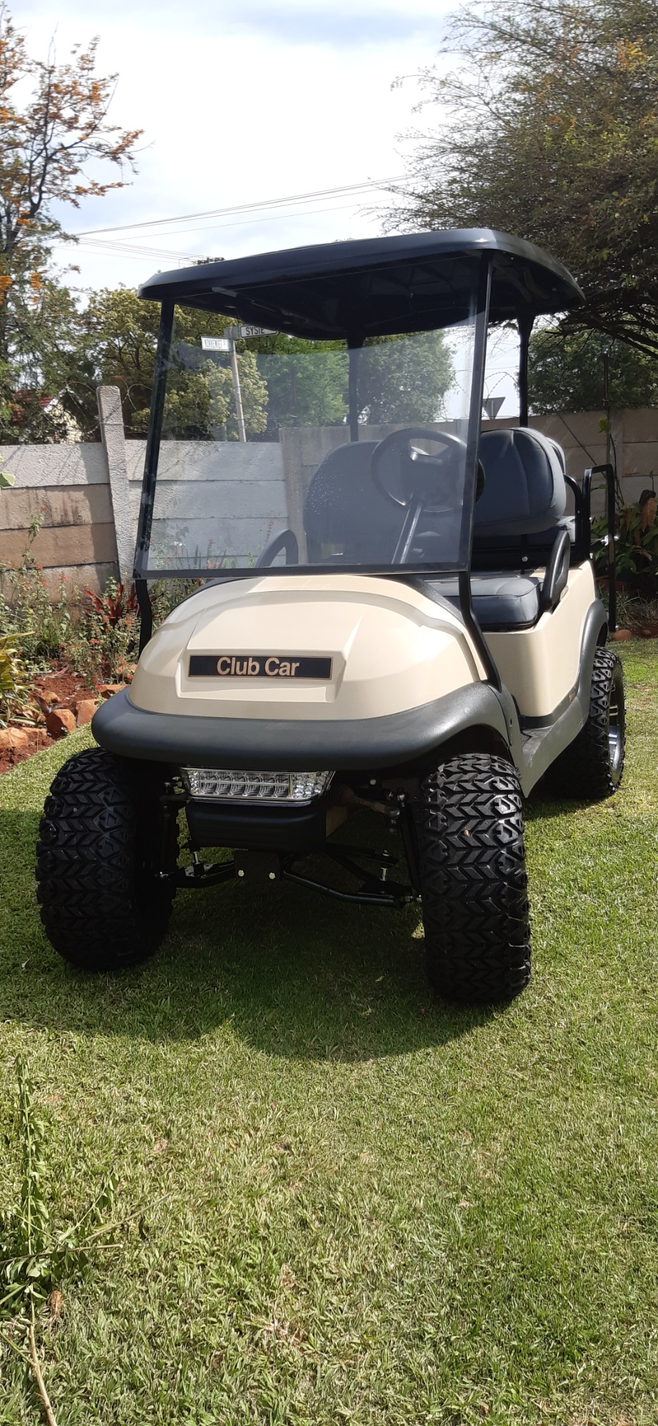 Club Car After 2 Club Car After 2